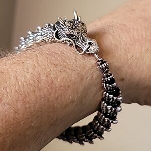 New! MEN'S Articulated Dragon Bracelet. 8.5"